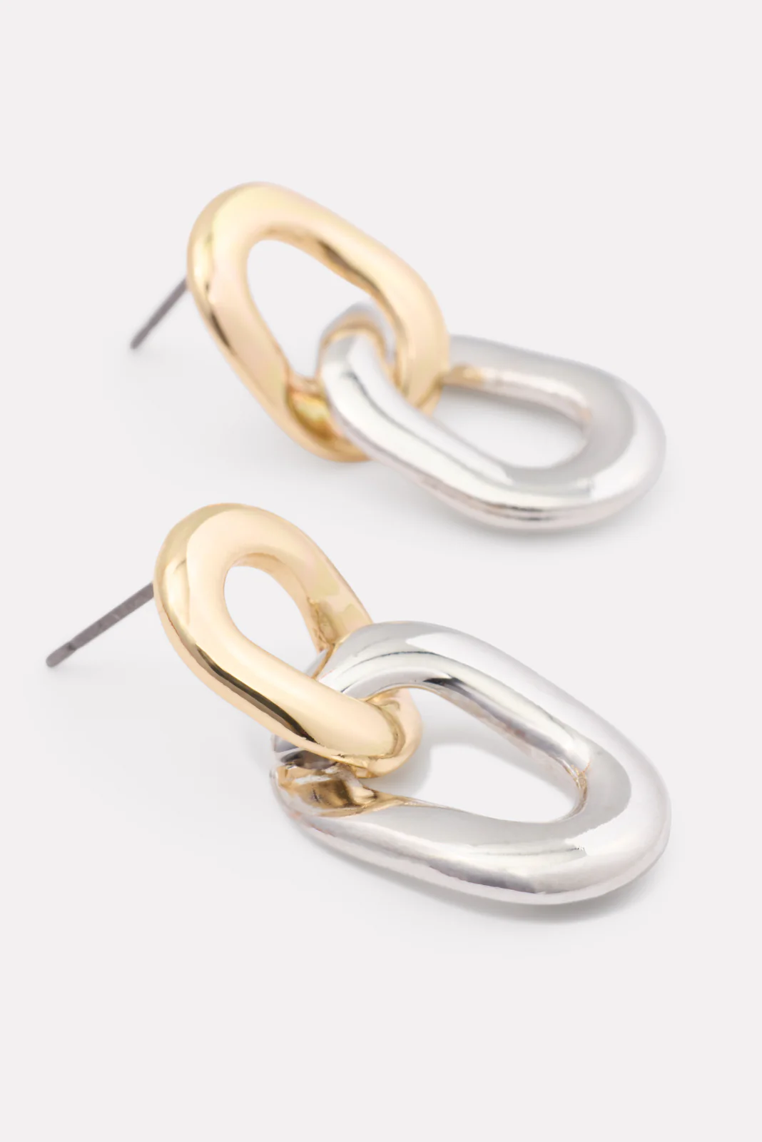 Ari Two Tone Link Earrings - Image 2