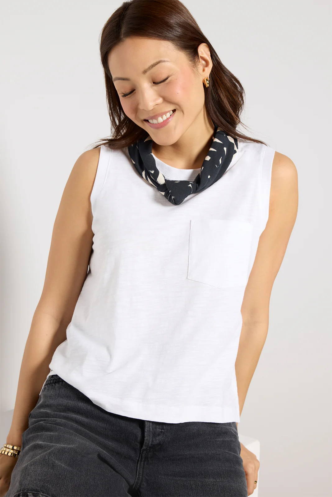 Emery Pocket Tank - Image 2