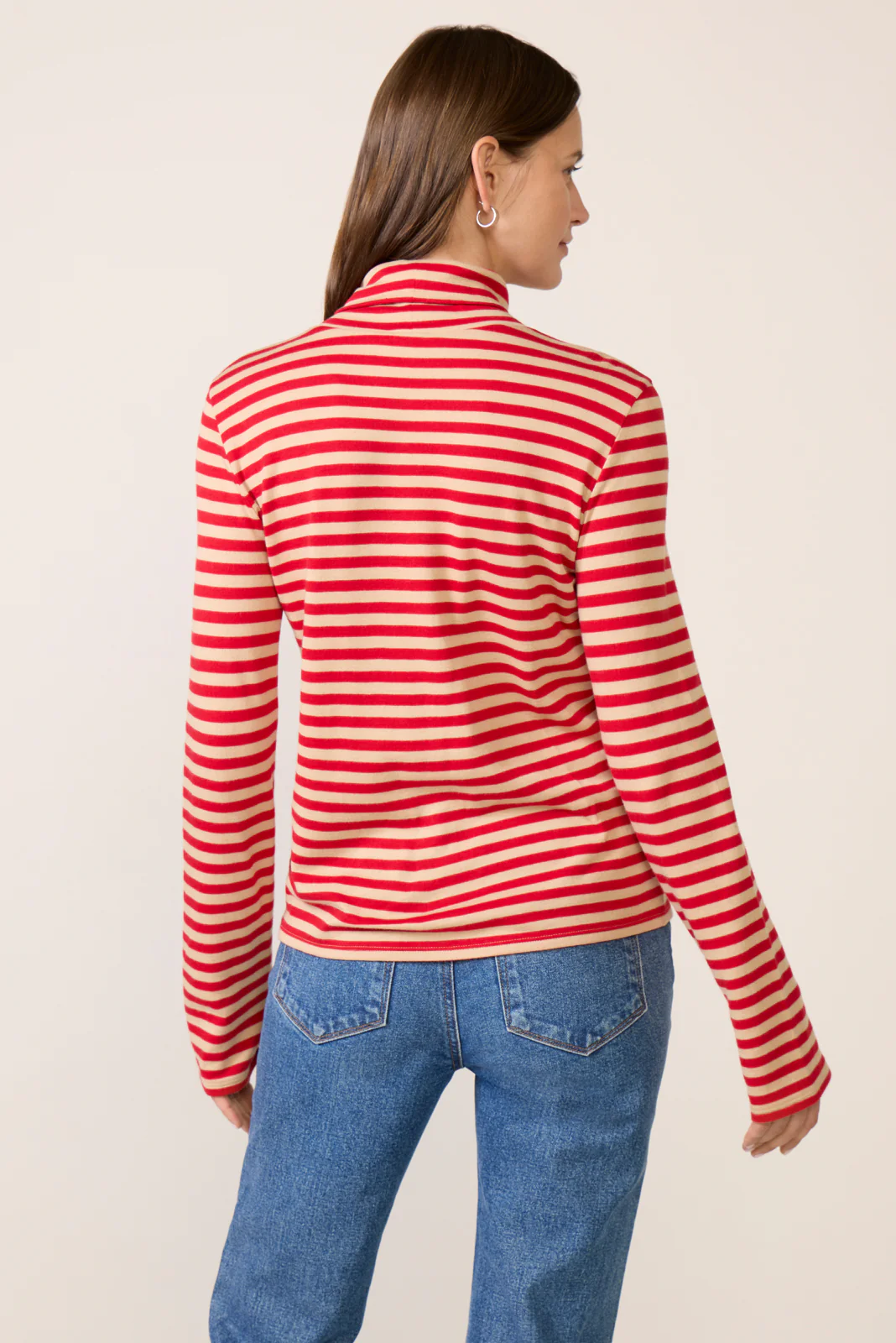 Feather Cloud Layering Turtleneck - Image 4