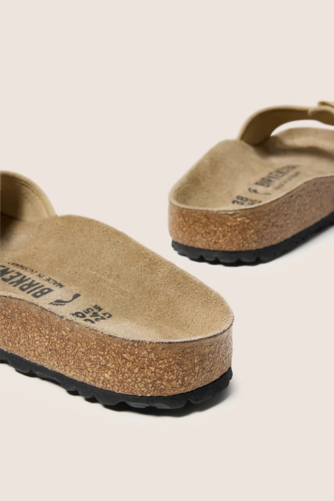 Madrid Big Buckle Raffia - Image 3