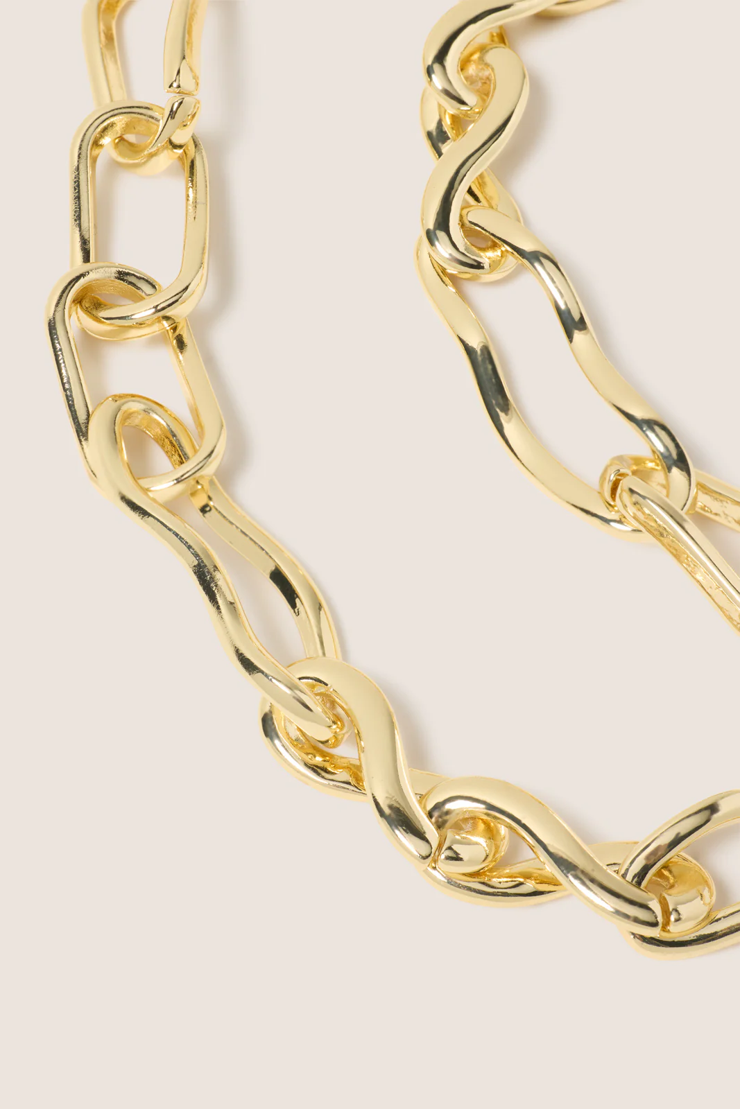 Meg Hammered Link Necklace - Image 2