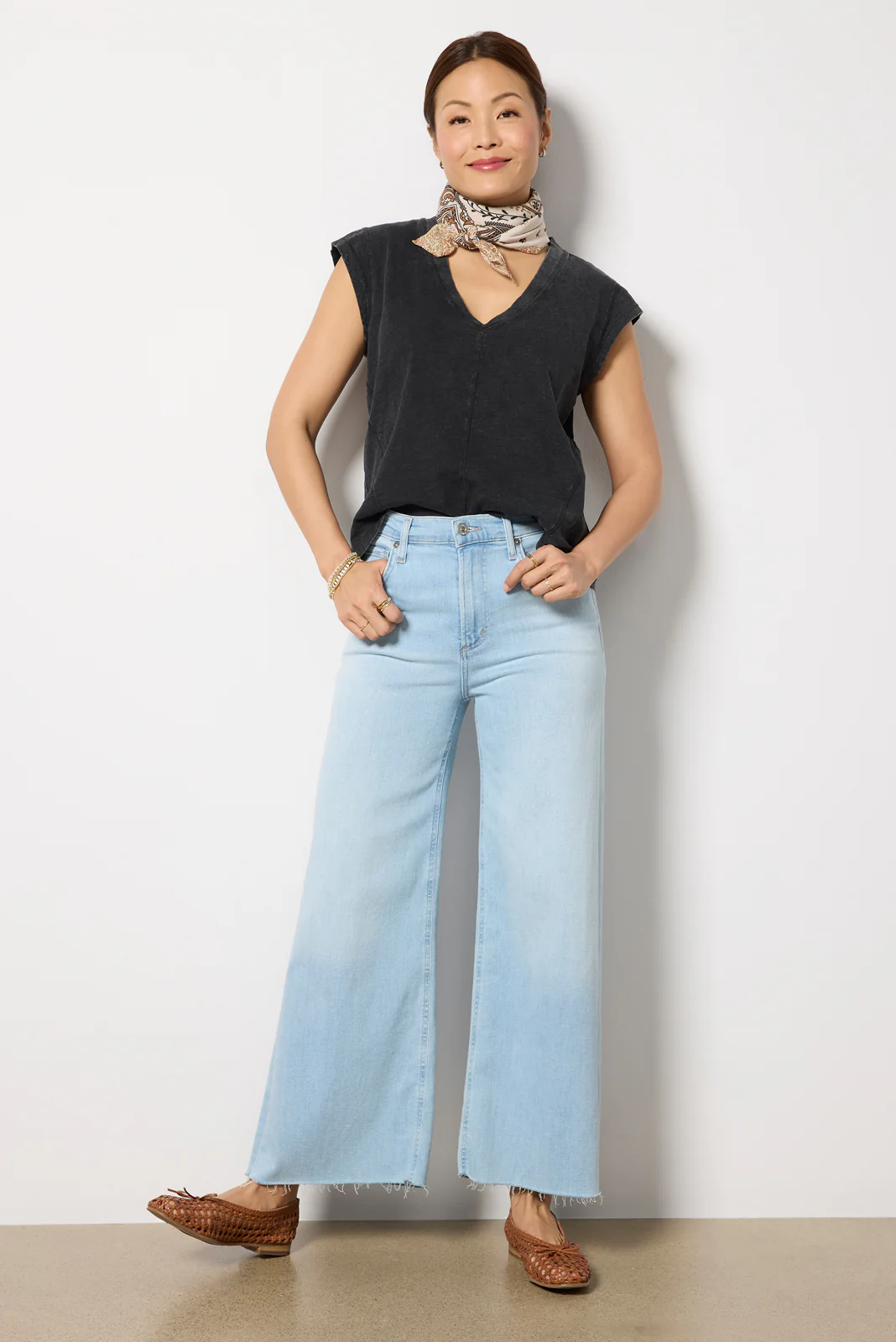 Teddy Washed V Neck Tee - Image 3