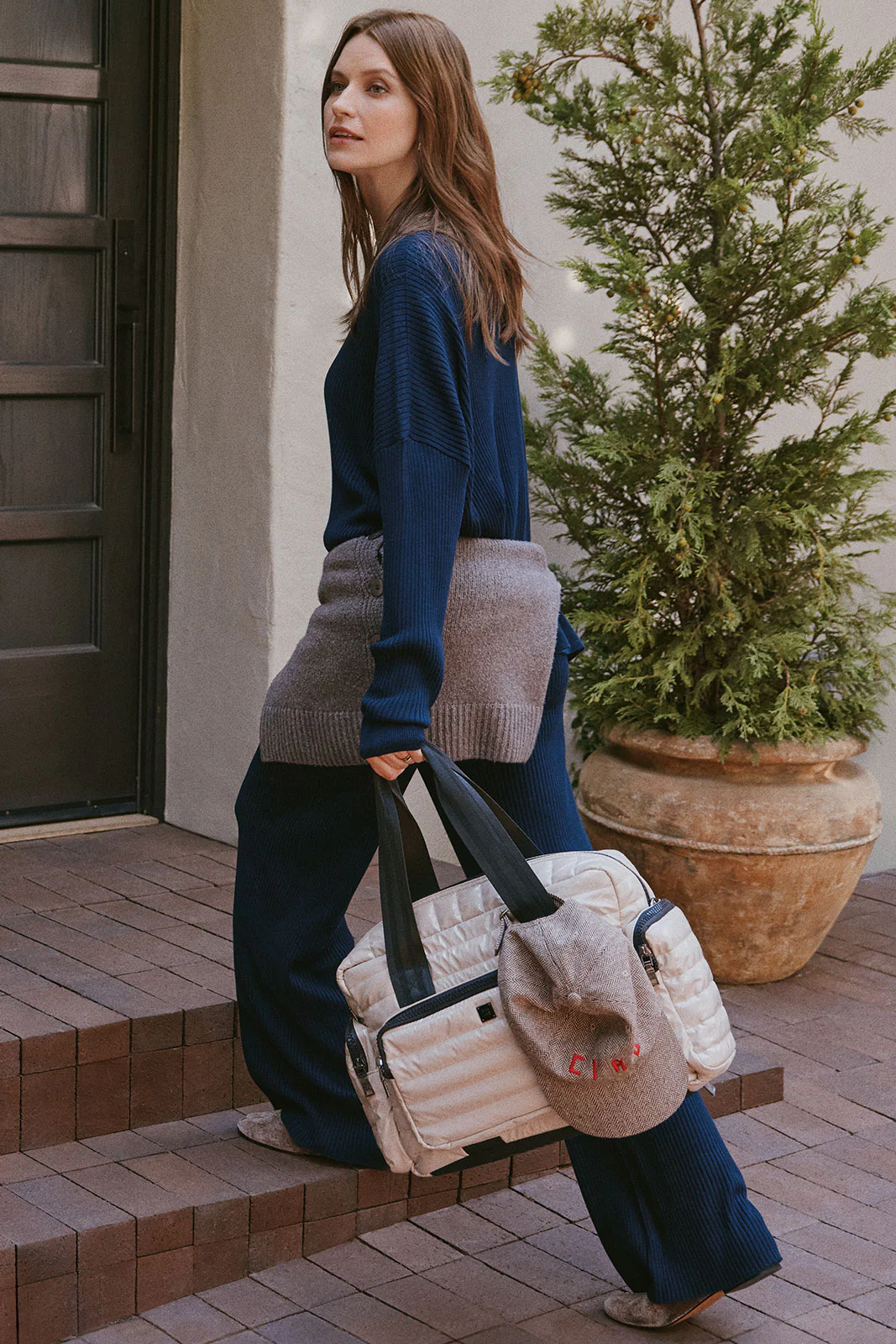 Voyager Tote - Image 7